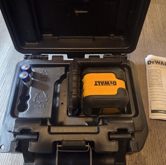 Dewalt Self Leveling Cross Line Laser 36' Range DW08802 - Picture 1 of 5